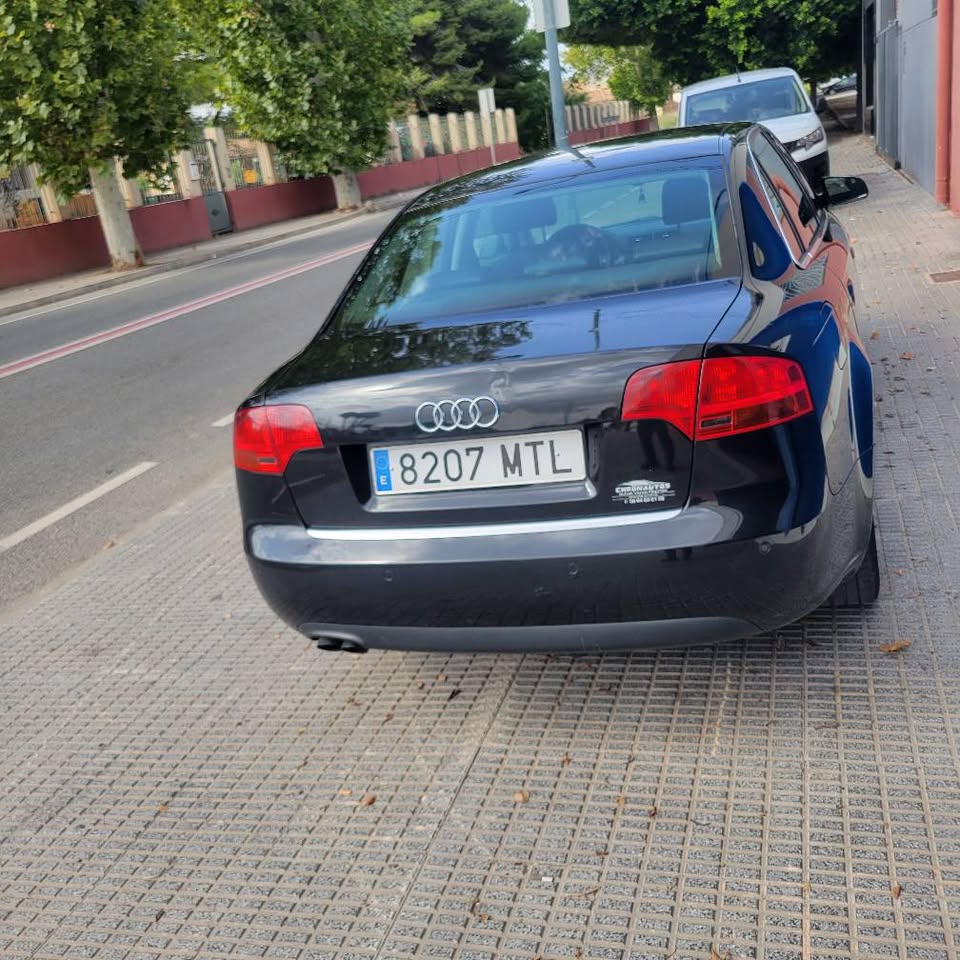 Audi A4 2006 - foto 2