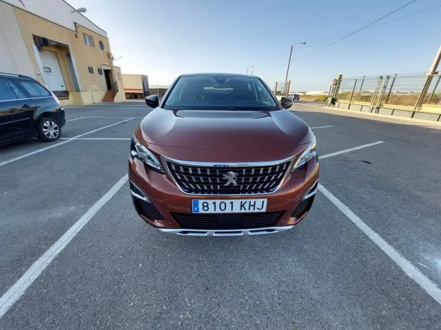 Peugeot 3008 - foto 1