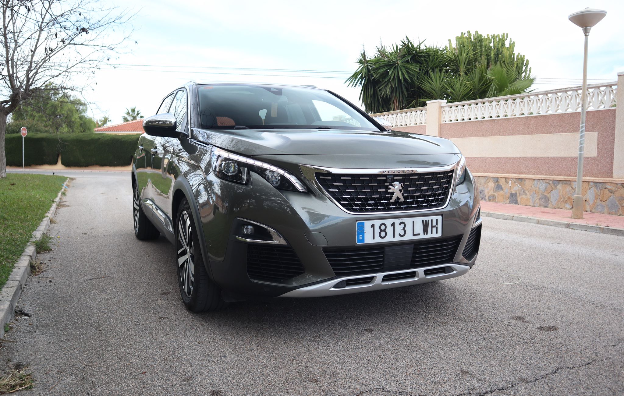 Peugeot 5008 GT 2017 vista 3/4 delantera